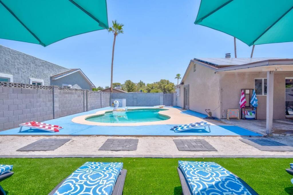 Fab Phx Getaway W/ Pool & Fire Pit Βίλα Φοίνιξ Εξωτερικό φωτογραφία
