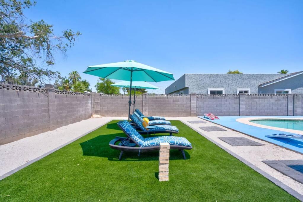 Fab Phx Getaway W/ Pool & Fire Pit Βίλα Φοίνιξ Εξωτερικό φωτογραφία