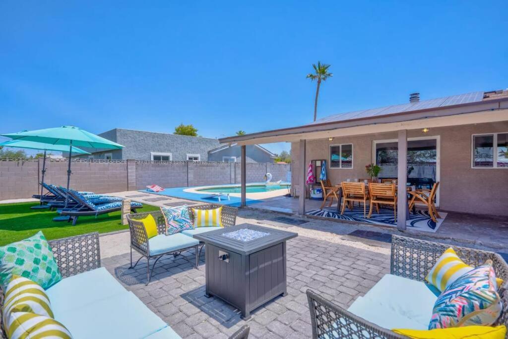 Fab Phx Getaway W/ Pool & Fire Pit Βίλα Φοίνιξ Εξωτερικό φωτογραφία