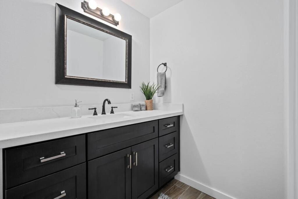 Fab Phx Getaway W/ Pool & Fire Pit Βίλα Φοίνιξ Εξωτερικό φωτογραφία