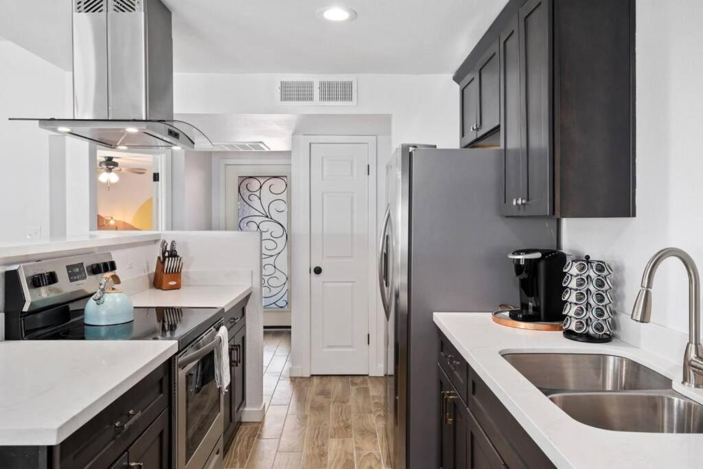 Fab Phx Getaway W/ Pool & Fire Pit Βίλα Φοίνιξ Εξωτερικό φωτογραφία