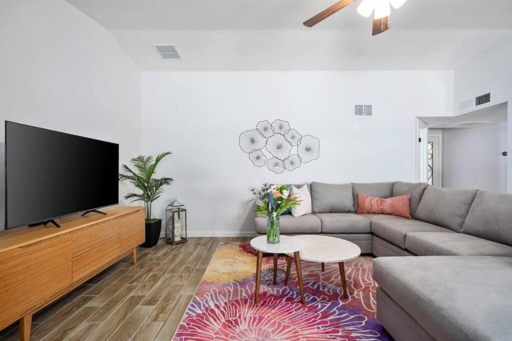 Fab Phx Getaway W/ Pool & Fire Pit Βίλα Φοίνιξ Εξωτερικό φωτογραφία